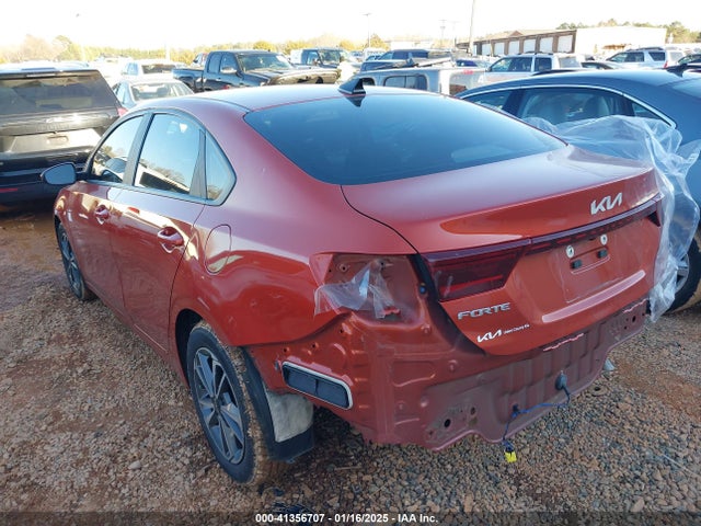 3KPF24ADXPE623513 KIA Forte Lxs