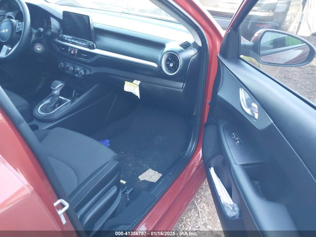 3KPF24ADXPE623513 KIA Forte Lxs