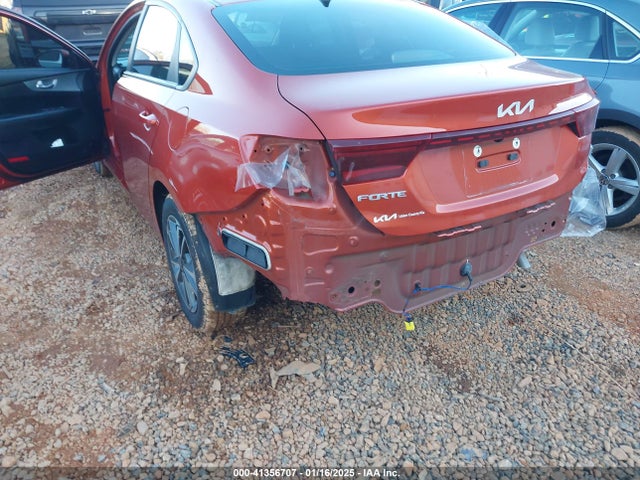 3KPF24ADXPE623513 KIA Forte Lxs