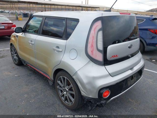KNDJX3AA8J7562486 KIA Soul !