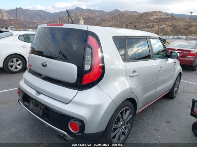 KNDJX3AA8J7562486 KIA Soul !