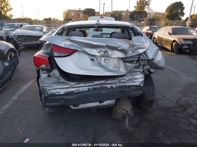 Hyundai ELANTRA SE 2016 5NPDH4AE9GH715741 Image 17