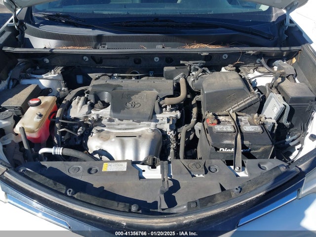 JTMZFREV6GD085086 Toyota RAV4 LE