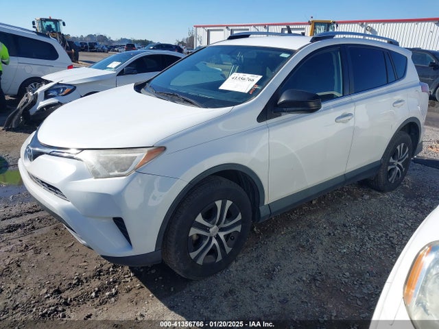 JTMZFREV6GD085086 Toyota RAV4 LE