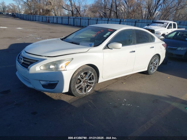 Nissan Altima 2.5 S 2014 1N4AL3APXEC175635 Image 2