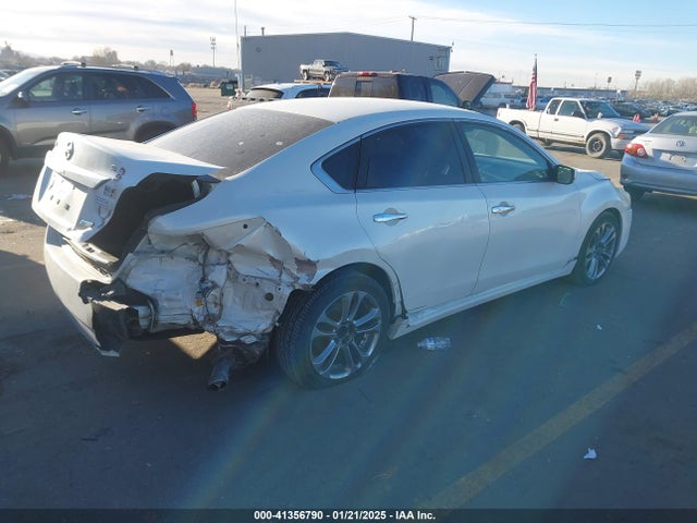 Nissan Altima 2.5 S 2014 1N4AL3APXEC175635 Image 4