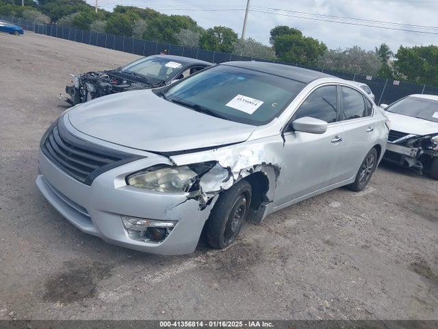 Nissan Altima 2.5 S 2015 1N4AL3AP5FC442553 Image 2