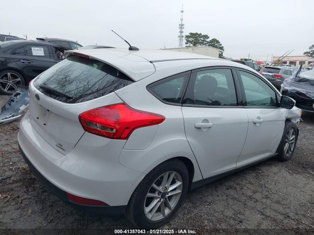 Ford FOCUS SE 2016 1FADP3K20GL345461 Image 4