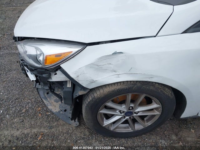 Ford FOCUS SE 2016 1FADP3K20GL345461 Image 6