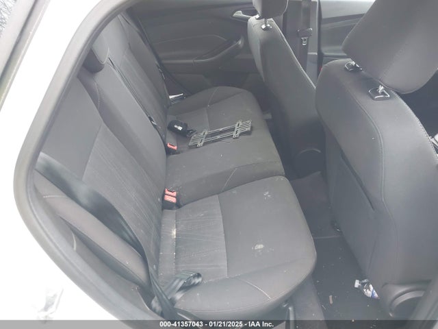 Ford FOCUS SE 2016 1FADP3K20GL345461 Image 8