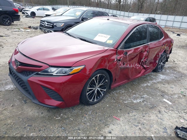 4T1B11HK6JU669056 Toyota CAMRY SE