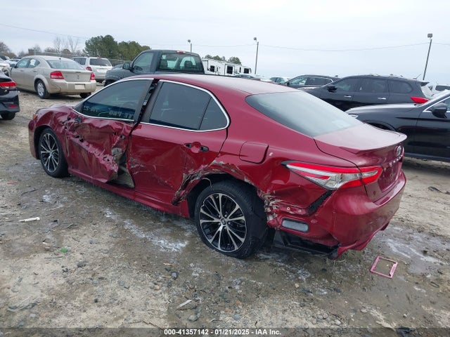 4T1B11HK6JU669056 Toyota CAMRY SE