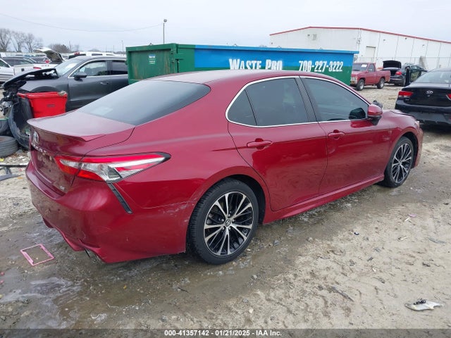 4T1B11HK6JU669056 Toyota CAMRY SE