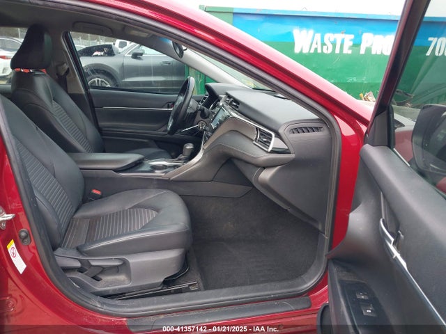 4T1B11HK6JU669056 Toyota CAMRY SE