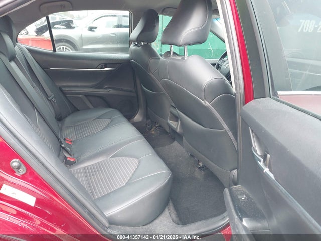 4T1B11HK6JU669056 Toyota CAMRY SE