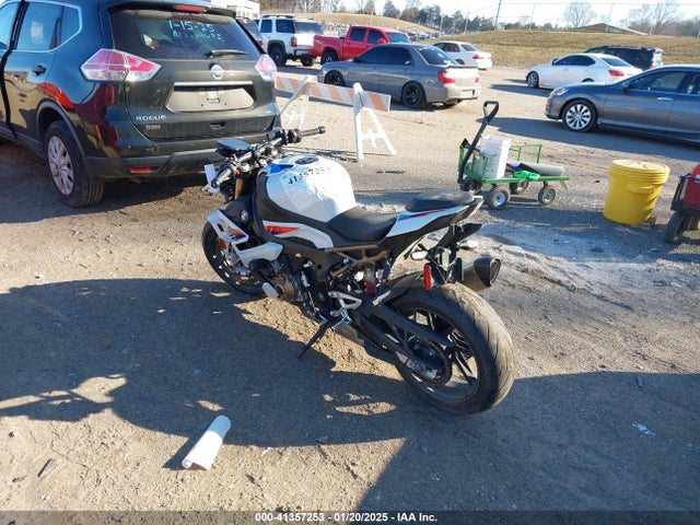2022 BMW S 1000 WB10E5309N6E37946 Photo 2