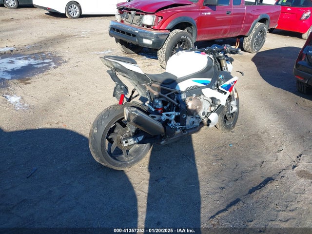 2022 BMW S 1000 WB10E5309N6E37946 Photo 3