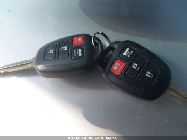 Toyota COROLLA LE 2016 5YFBURHE6GP415986 Image 11