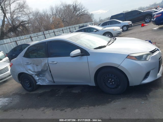 Toyota COROLLA LE 2016 5YFBURHE6GP415986 Image 13