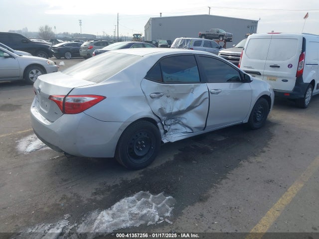 Toyota COROLLA LE 2016 5YFBURHE6GP415986 Image 4