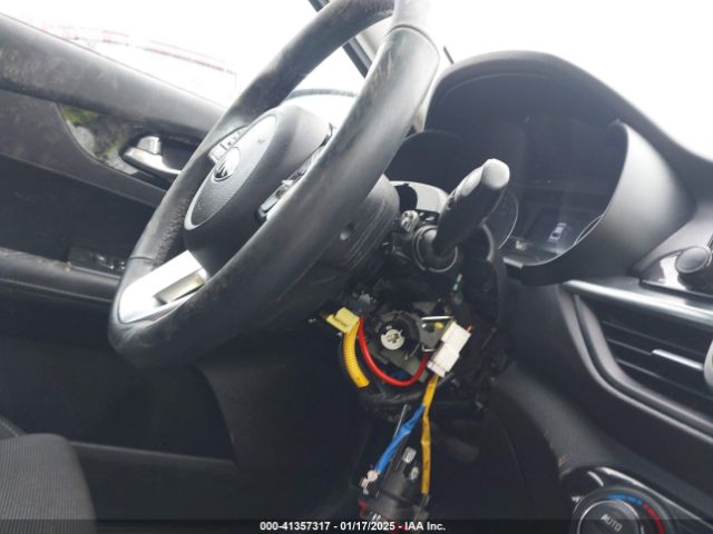 3KPF34ADXKE079178 KIA FORTE S
