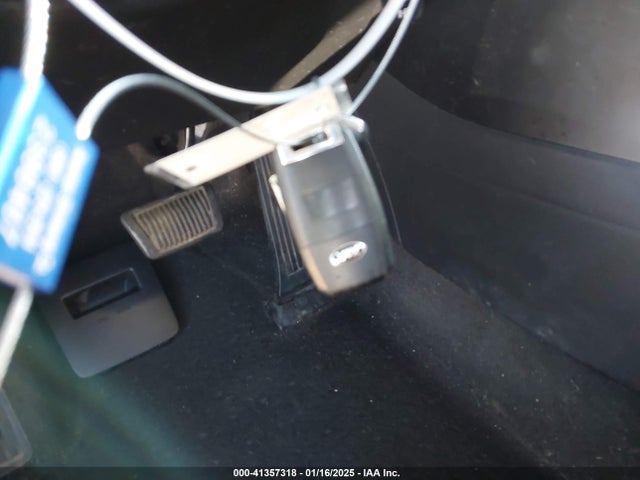 KIA SOUL + 2018 KNDJP3A55J7608245 Image 11