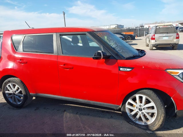 KIA SOUL + 2018 KNDJP3A55J7608245 Image 13