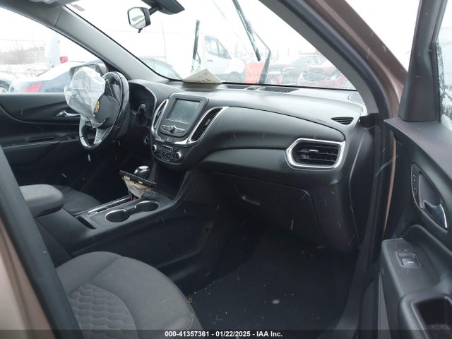2GNAXSEV6J6331245 Chevrolet EQUINOX LT