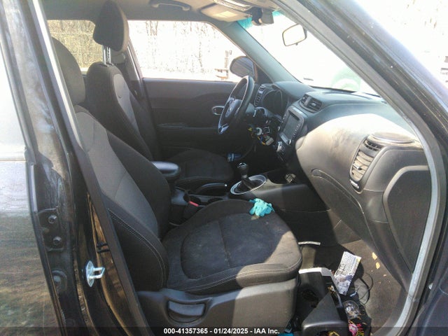 KIA SOUL + 2018 KNDJP3A52J7530068 Image 12
