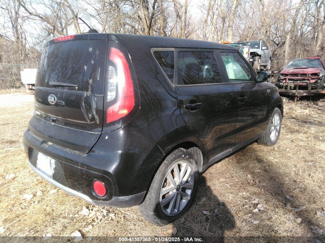KIA SOUL + 2018 KNDJP3A52J7530068 Image 4