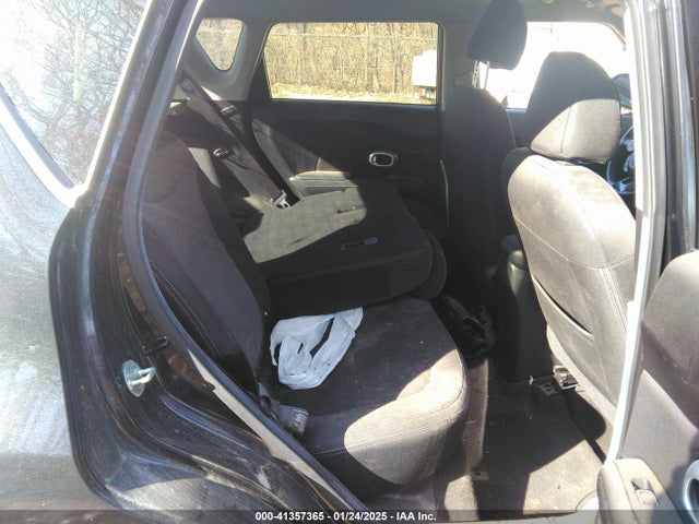 KIA SOUL + 2018 KNDJP3A52J7530068 Image 8