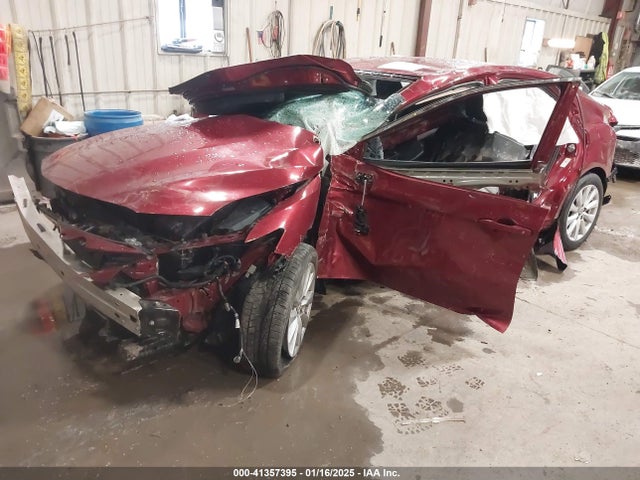 4T1B11HK0JU665147 Toyota CAMRY LE
