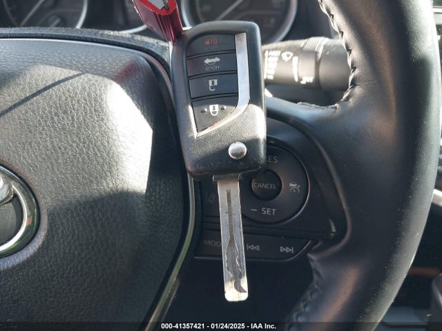 4T1B11HKXJU539524 Toyota CAMRY SE