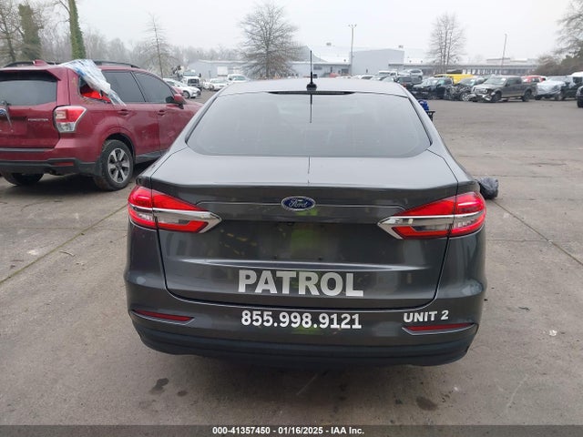 3FA6P0G71KR277158 Ford 2019