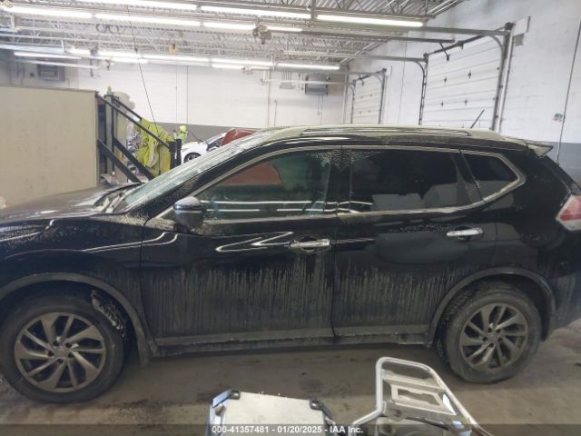 5N1AT2MVXFC865218 Nissan Rogue Sl