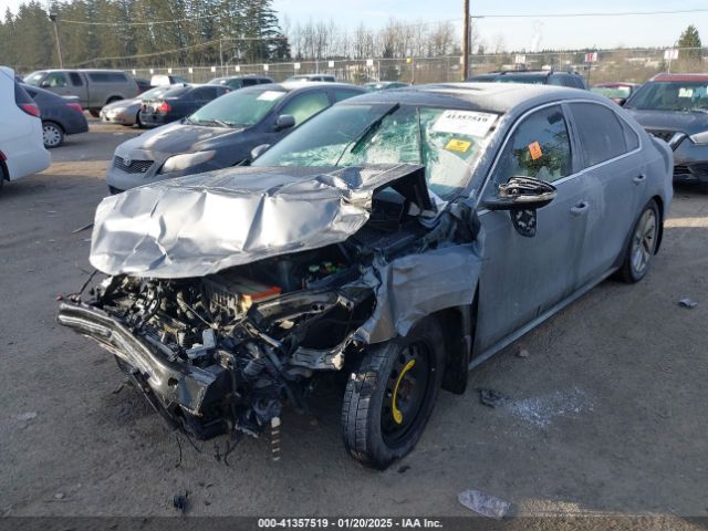 1VWBA7A30JC021189 Volkswagen 2.0 tsi