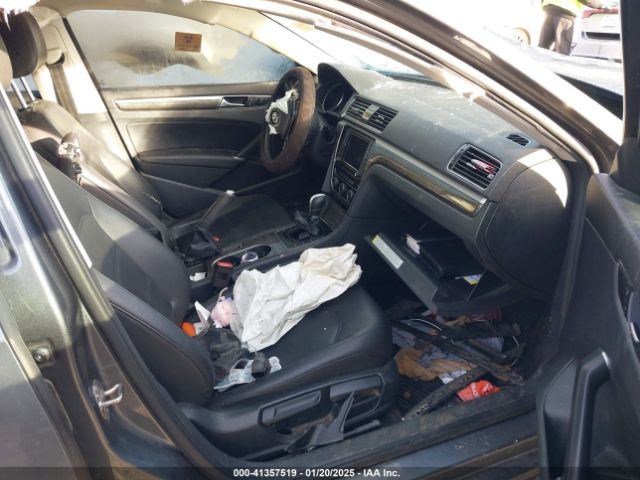 1VWBA7A30JC021189 Volkswagen 2.0 tsi