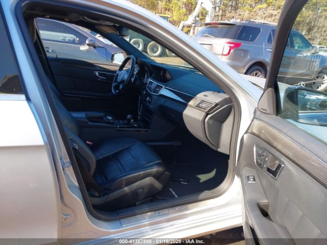 2011 MERCEDES-BENZ E 63 AMG WDDHF7HB7BA427825 Photo 4