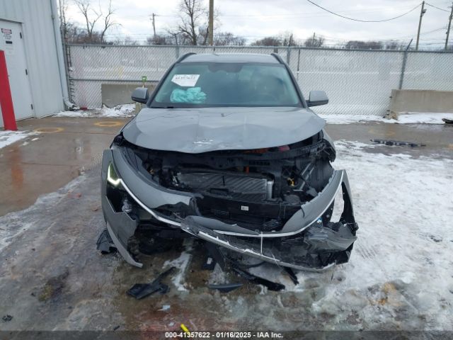 KNDCR3LEXP5111809 KIA NIRO EX