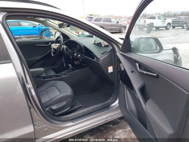 KNDCR3LEXP5111809 KIA NIRO EX