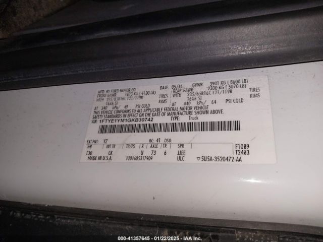 1FTYE1YM1GKB30742 Ford Transit-150