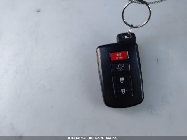 JTMRFREV3JD244427 Toyota Rav4 Adventure/xle