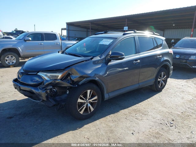 JTMRFREV3JD244427 Toyota Rav4 Adventure/xle