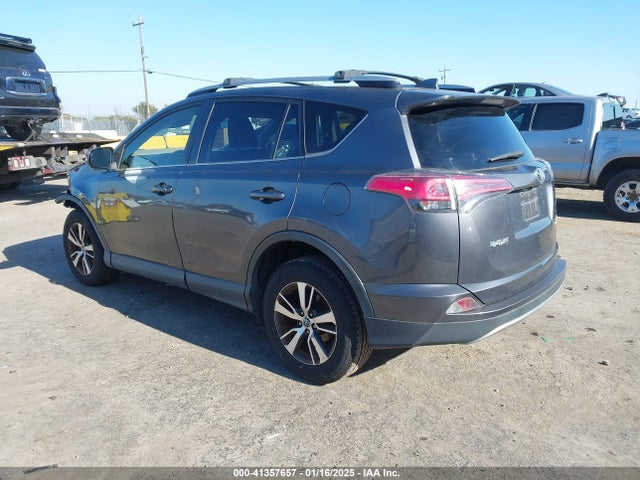 JTMRFREV3JD244427 Toyota Rav4 Adventure/xle