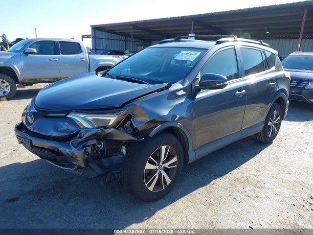 JTMRFREV3JD244427 Toyota Rav4 Adventure/xle
