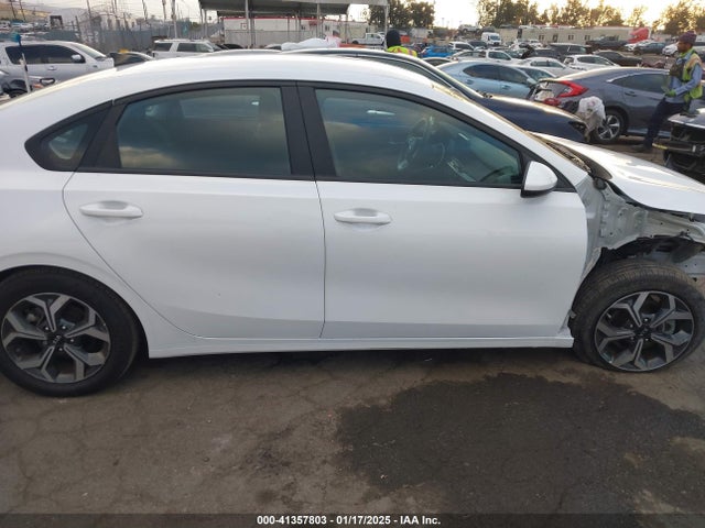 KIA Forte Lxs 2021 3KPF24AD3ME301307 Image 14