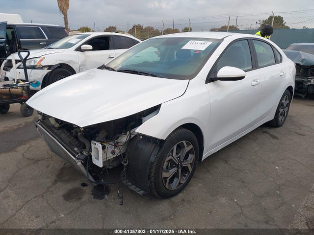 KIA Forte Lxs 2021 3KPF24AD3ME301307 Image 2