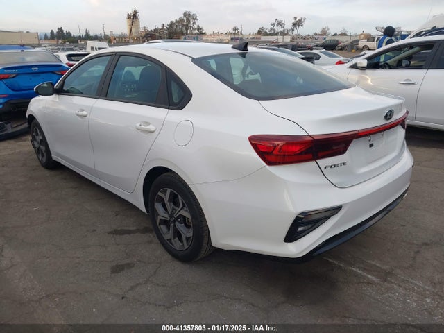 KIA Forte Lxs 2021 3KPF24AD3ME301307 Image 3