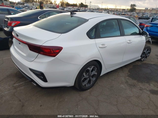 KIA Forte Lxs 2021 3KPF24AD3ME301307 Image 4