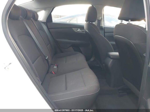 KIA Forte Lxs 2021 3KPF24AD3ME301307 Image 8